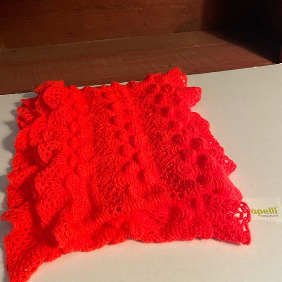 Capelli New York, scarf in bright coral - Picture 2 of 8